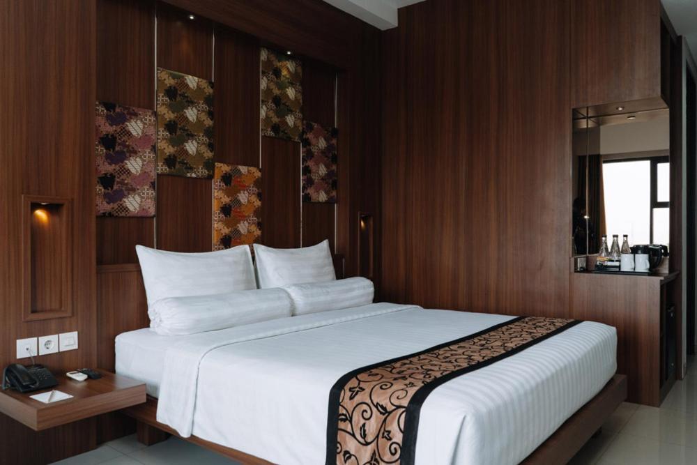 Anugrah Hotel Sukabumi Extérieur photo