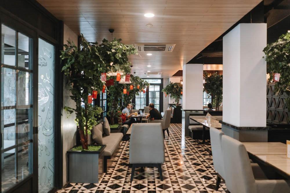 Anugrah Hotel Sukabumi Extérieur photo