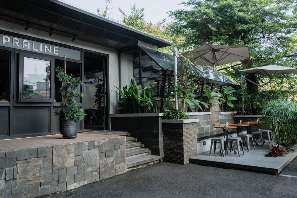 Anugrah Hotel Sukabumi Extérieur photo