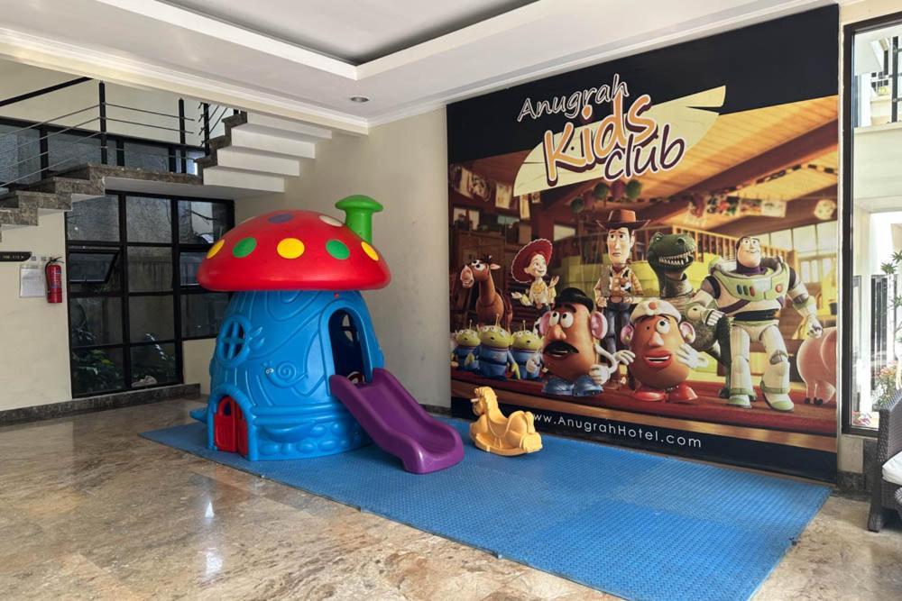 Anugrah Hotel Sukabumi Extérieur photo