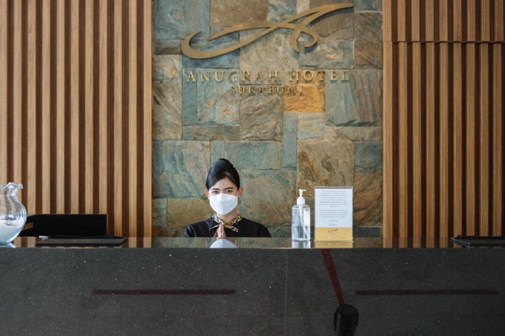 Anugrah Hotel Sukabumi Extérieur photo